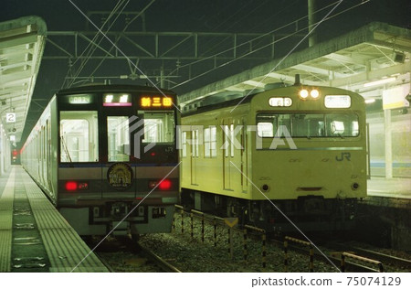 JR West 103 series & 207 series 75074129