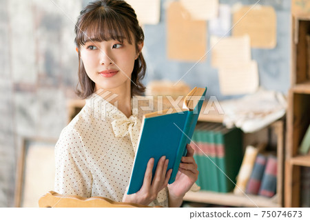 書情人女孩 75074673