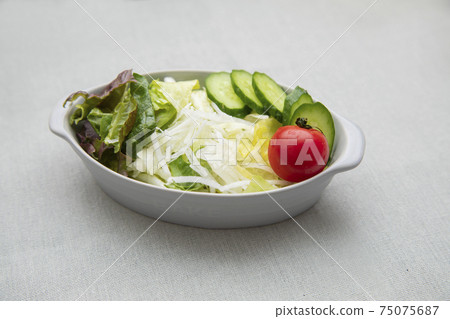 我在家吃的沙拉 我在家吃的沙拉 75075687