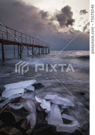 Jewelry ice from Lake Shikotsu 75078546