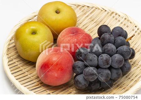 夏季至秋季水果套餐_葡萄(巨峰),桃子和梨 夏季至秋季水果套餐_葡萄(巨峰),桃子和梨 75080754