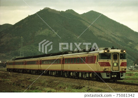 JR West Kiha 181系列直接快速列車 JR West Kiha 181系列直接快速列車 75081342