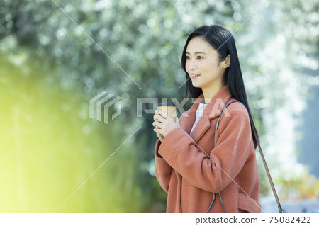 外套的女人 外套的女人 75082422