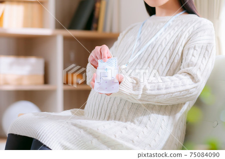 Pregnant women who use space sterilization goods Pregnant women who use space sterilization goods 75084090