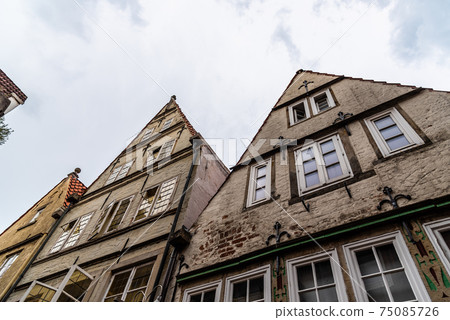 Picturesque gable houses in historic city center of Bremen 75085726
