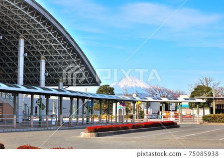 Higashi-Shizuoka station scenery with no traffic in Corona 75085938