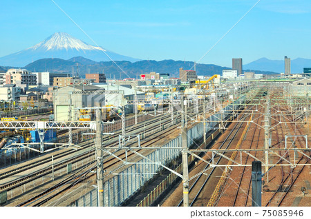 可以眺望富士山的東靜岡站 可以眺望富士山的東靜岡站 75085946