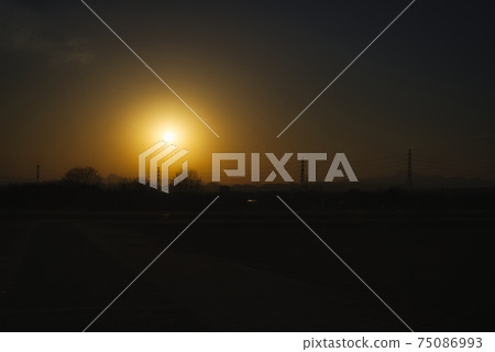 霍多塔墓的美麗夜景 75086993