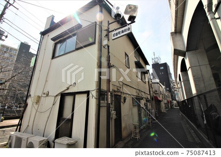 初音町昭高 75087413