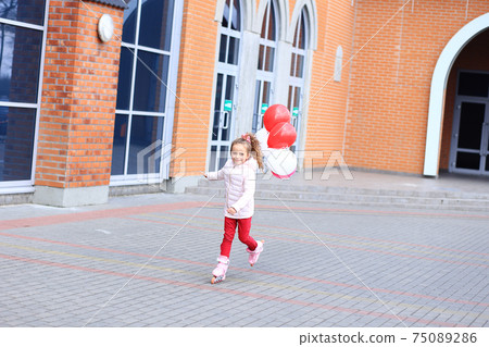 Child goes in for sports without protection Child goes in for sports without protection 75089286
