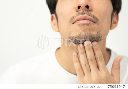 留茬小鬍子男人的審美觀 75091947