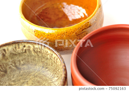 Kasama-yaki devitrified kiln-changing matcha bowl and Tokoname-yaki matcha bowl of red mud 75092163