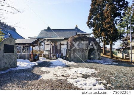 Mitsuishi Shrine, a tourist attraction in the castle town of Morioka 75092294