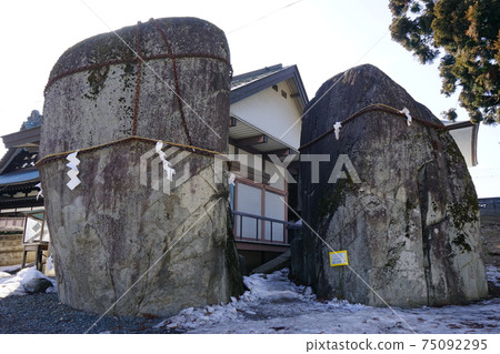 Mitsuishi Shrine, a tourist attraction in the castle town of Morioka 75092295