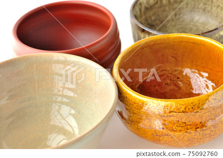 Kasama-yaki devitrified kiln-changing matcha bowl and Tokoname-yaki matcha bowl of red mud 75092760
