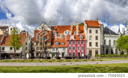 The Livu Square in Riga Old Town, Latvia The Livu Square in Riga Old Town, Latvia 75093025