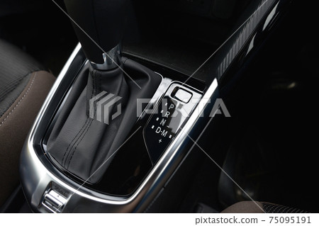 Shift lever (automatic) 02 Shift lever (automatic) 02 75095191