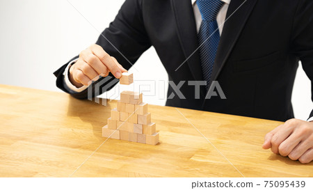 商業形象積木的男人 75095439