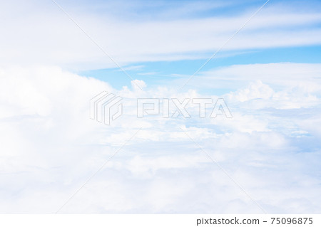 飛行中的飛機,航空攝影,高空旅行,觀光,黃金周,天空,雲彩,返回日本,中午,早晨的航空 飛行中的飛機,航空攝影,高空旅行,觀光,黃金周,天空,雲彩,返回日本,中午,早晨的航空 75096875