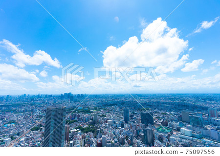 Tokyo scenery summer Shinjuku area seen from Ikebukuro Tokyo scenery summer Shinjuku area seen from Ikebukuro 75097556