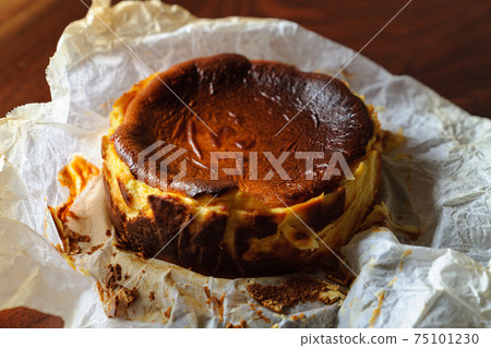 Basque cheese cake 75101230