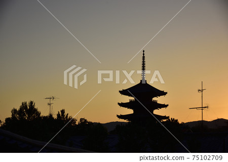 Yasaka Hokan-ji寺塔 75102709