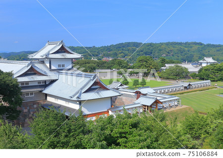 [Ishikawa Prefecture] Kanazawa Castle under the clear sky 75106884