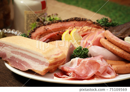 Assorted processed meat 75109569