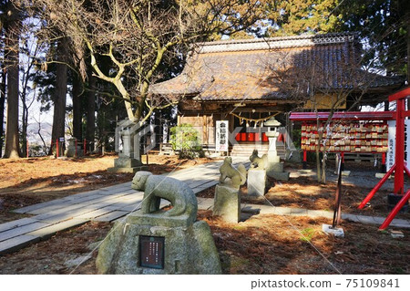 Morioka Tenmangu Shrine's famous guardian dog, a tourist attraction in the castle town of Morioka 75109841