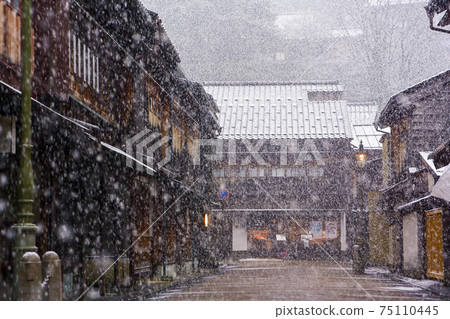跳雪的東茶屋地區 跳雪的東茶屋地區 75110445