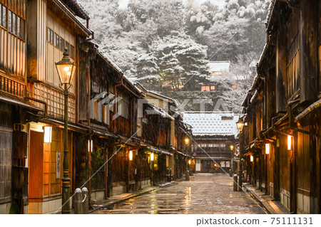 跳雪的東茶屋地區 跳雪的東茶屋地區 75111131