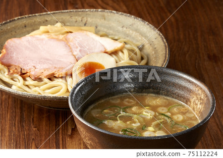 Rich seafood pork bone tsukemen 75112224