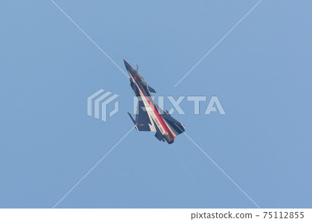 中國空軍J-10 8月1日飛行中隊升起 中國空軍J-10 8月1日飛行中隊升起 75112855