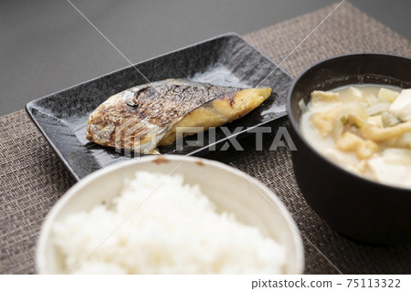 佐賀原西京燒配晚餐,白米飯和味soup湯 佐賀原西京燒配晚餐,白米飯和味soup湯 75113322