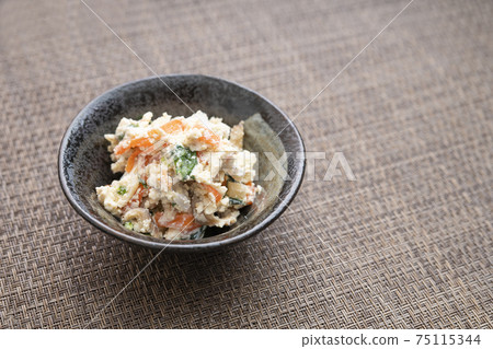 White dressing I ate at home 75115344