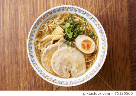 Backfat soy sauce ramen 75120560
