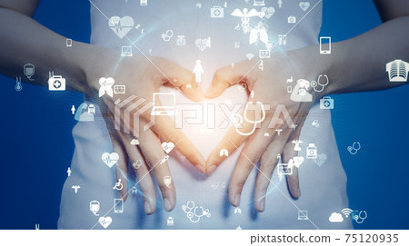 Image of women and medical technology Femtech Medtech 75120935