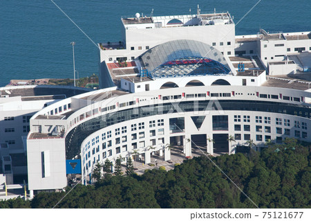 HKUST is a public research and teaching university 17 Dec 2006 HKUST is a public research and teaching university 17 Dec 2006 75121677
