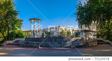 Cathedral park in Cherkasy, Ukraine 75124378