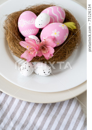 food decoration easter holiday pink egg nest plate food decoration easter holiday pink egg nest plate 75126134