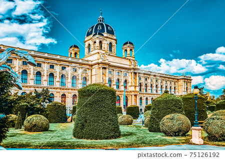 Maria Theresa Square.Arts and history museum Kunsthistorisches Museum Vienna, Austria. Maria Theresa Square.Arts and history museum Kunsthistorisches Museum Vienna, Austria. 75126192