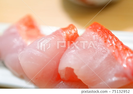 Kaname snapper生魚片 75132952