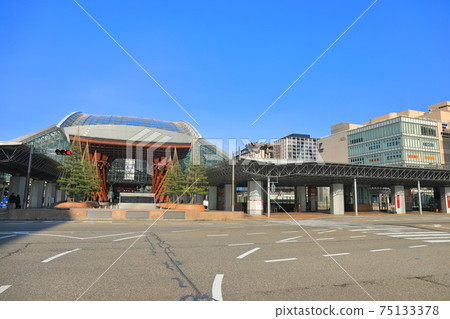 [Ishikawa] Kanazawa Station East Exit under fine weather 75133378