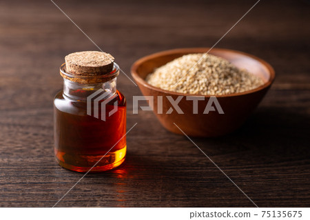 Sesame oil and sesame 75135675