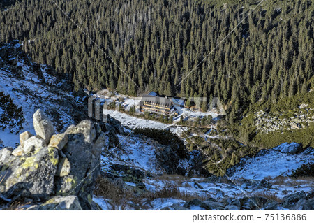 Poprad tarn with hut, High Tatras mountains, Slovakia 75136886