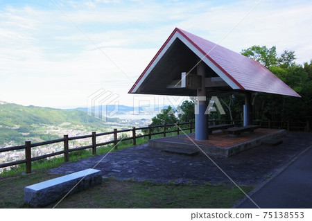 從香川縣高松市八島市天文台望向町的景色 從香川縣高松市八島市天文台望向町的景色 75138553