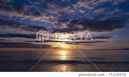 New Year's dawn when the sun rises [Mie] 75138570