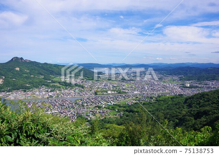 從香川縣高松市八島市的高根山和武里町山的景色 從香川縣高松市八島市的高根山和武里町山的景色 75138753