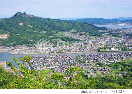 從香川縣高松市八島市的高根山和武里町山的景色 75138754