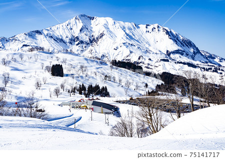 Ski resort [Charman Hiuchi ski resort] (Itoigawa City, Niigata Prefecture) 75141717